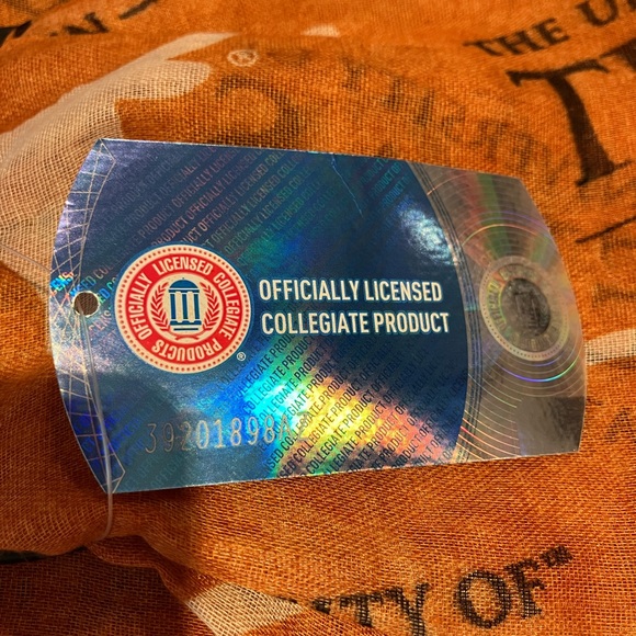 The University of Texas Longhorn Infiniti scarf new with tags - Picture 4 of 4